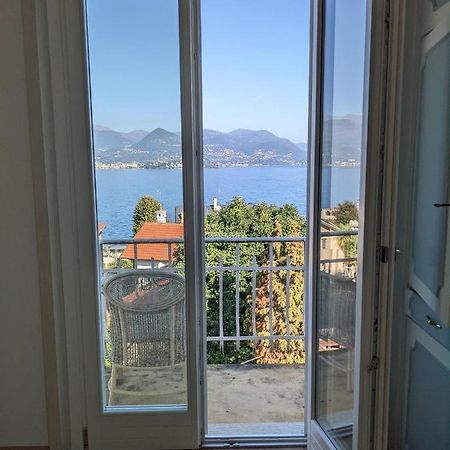 Breathtaking Lake View In The Heart Of Stresa Apartment Exterior photo