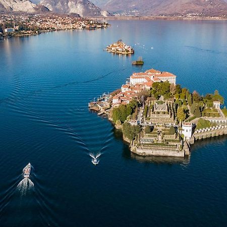 Breathtaking Lake View In The Heart Of Stresa Apartment Exterior photo