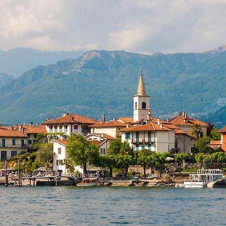 Breathtaking Lake View In The Heart Of Stresa Apartment Exterior photo